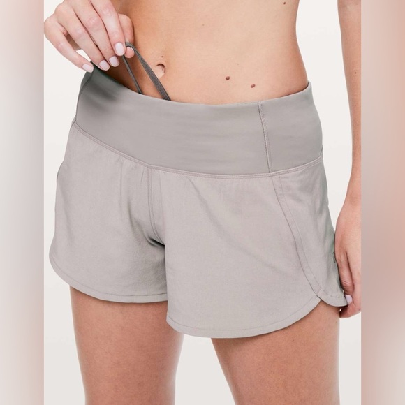 Lululemon Run Times Short II in Dark Chrome - Size 4 - Picture 5 of 9